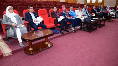 جامعة الفيوم تناقش جدول أنشطة العام الجديد