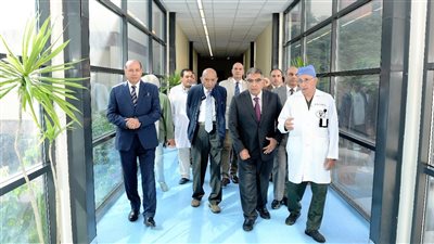 محافظ الدقهلية خلال زيارته لمركز الكلى بجامعة المنصورة: صرح طبي عملاق يُشرِّف مصر كلها