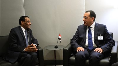 رئيس الوزراء يلتقي نظيره السوداني بمقر الأمم المتحدة بنيويورك