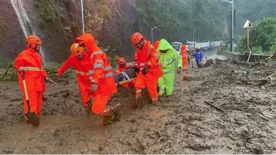 انهيار سد في تايوان بسبب إعصار راجاسا المدمر ووقوع إصابات