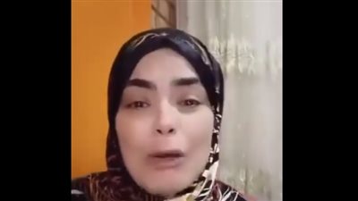 تيك توكر تحذف استغاثتها بوزير التعليم لرفع الغياب عن أولادها، وتهاجم المستخدمين ببث آخر (فيديو)