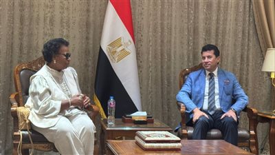 وزير الرياضة يبحث مع شقيقة أمير الكويت فرص النهوض بالرياضة النسائية