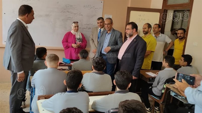 حوار بين قيادات التعليم