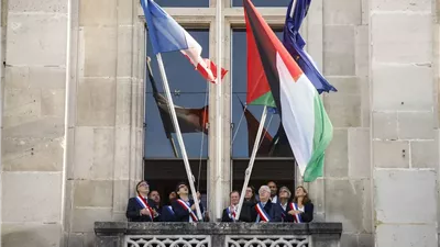 أنزلوا الأعلام، أوامر لمباني فرنسا الحكومية تثير جدلًا بعد الاعتراف بفلسطين