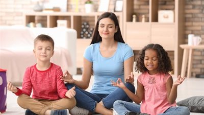 كيف تحافظ الأم على هدوئها النفسي وسط مسئوليات البيت والمدرسة؟