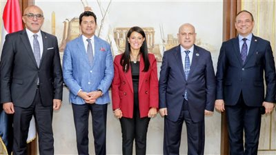 النيابة الإدارية ووزيرا الرياضة والتخطيط يستعرضون خطة التصويت الإلكتروني بالأندية الرياضية 