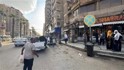 حملات مسائية مكثفة بحي الهرم لرفع الإشغالات وتحسين المظهر الحضاري (صور)