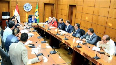  وزير الشباب ومحافظ الدقهلية يطلقان خطة عمل لتطوير استاد المنصورة