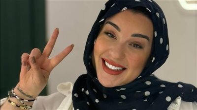 كلام الناس، أسما شريف منير تكشف سر ارتدائها الحجاب (فيديو)