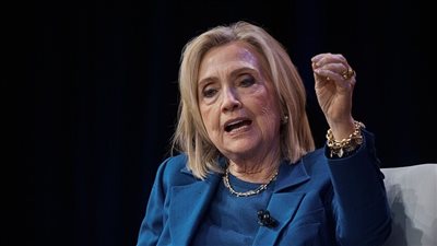 جنون ويؤدي إلى وفيات، هيلاري كلينتون تهاجم ترامب بعد تصريحاته عن الباراسيتامول والتوحد 