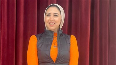 شيماء منصور تقدم المؤتمر الصحفي للدورة الثامنة من مهرجان القاهرة للمونودراما