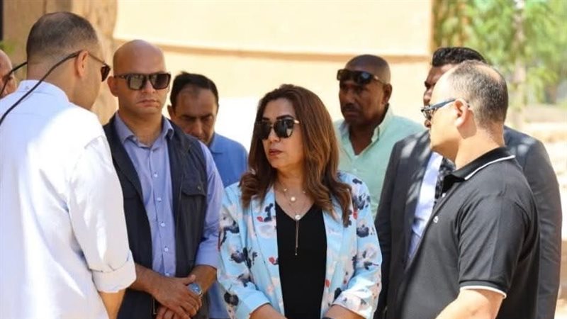 الدكتورة منال عوض