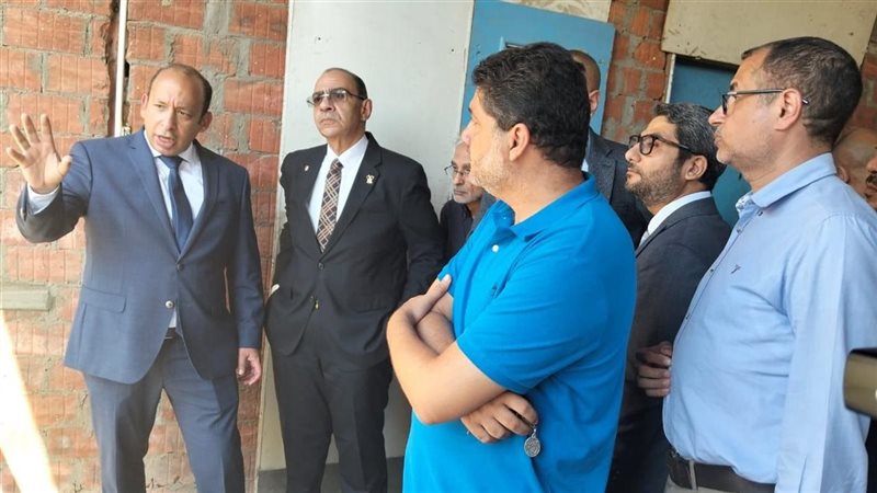 جولة داخل مبني العيادات