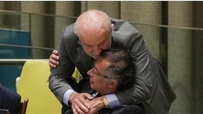 لقطة مؤثرة، لولا دا سيلفا يقبل رأس رئيس كولومبيا دعما لموقفه تجاه فلسطين