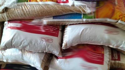 ضبط 8 أطنان مواد غذائية مجهولة بعدد من المصانع في الشرقية