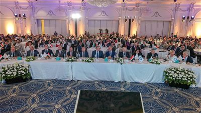 تحت شعار حماية الإنسان، وزير البترول يشهد فعاليات يوم السلامة والصحة المهنية والبيئة