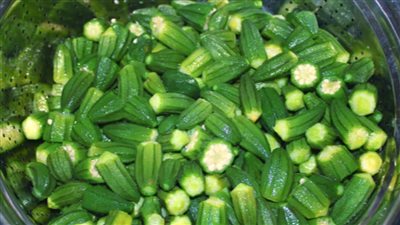 البامية الطازجة تحمي من السرطان وتصلب الشرايين وتنظم السكر بالدم