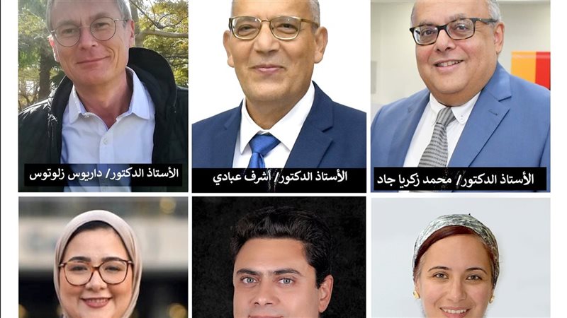 6من أساتذة الجامعة