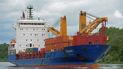 تداول 11 ألف طن بضائع و728 شاحنة في موانئ البحر الأحمر