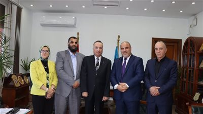 نائب رئيس جامعة الإسكندرية يستقبل وفدًا ليبيًا لبحث التعاون الأكاديمي 