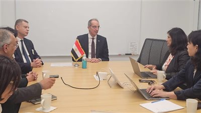 وزير الاتصالات يبحث مع شركات عالمية التعاون فى مجالات تصميم وتصنيع الإلكترونيات 