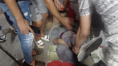 وقوع مصابين، انهيار سقف عقار على عمال الترميم بالإسكندرية وإخلاء فوري للسكان (صور)