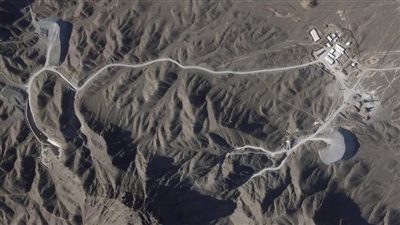 واشنطن بوست: إيران سرعت أعمال البناء في منشأة عسكرية سرية بعد الضربات الأمريكية