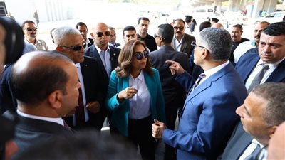 وزيرة التنمية المحلية ومحافظ الجيزة يتفقدان تطوير المنطقة المحيطة بمستشفى بولاق الدكرور