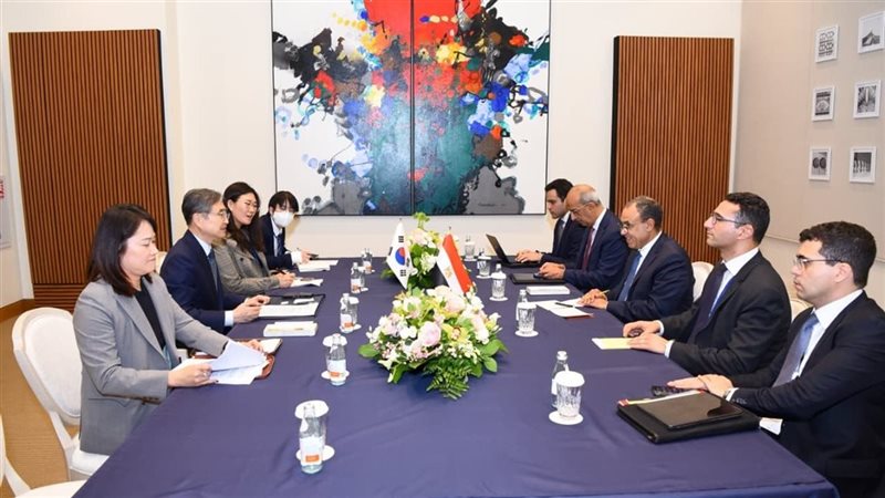 وزير الخارجية بدر
