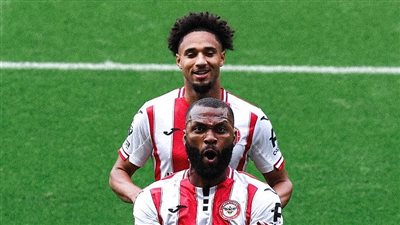 مانشستر يونايتد يواصل السقوط في الدوري الإنجليزي ويخسر من برينتفورد بثلاثية