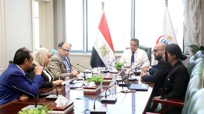 الصحة: خطة توسعية لتوفير وحدات وأسرة رعاية مركزة إضافية بجميع المحافظات