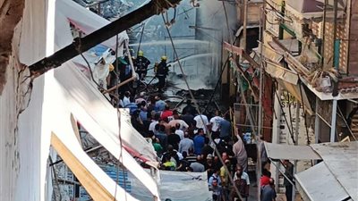 إخماد حريق اندلع في عقار خشبي بشارع الحميدي بعرب بورسعيد