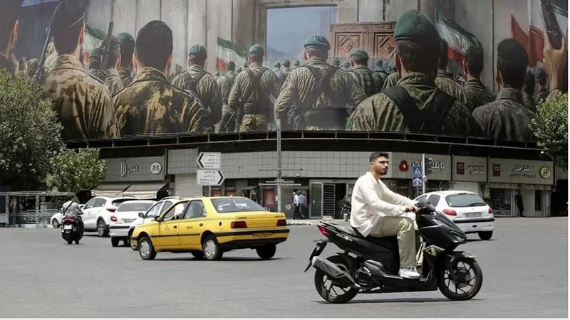 لافتة للحرس الثوري