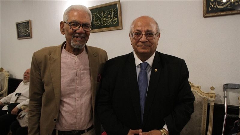  الدكتور جمال شقرة،