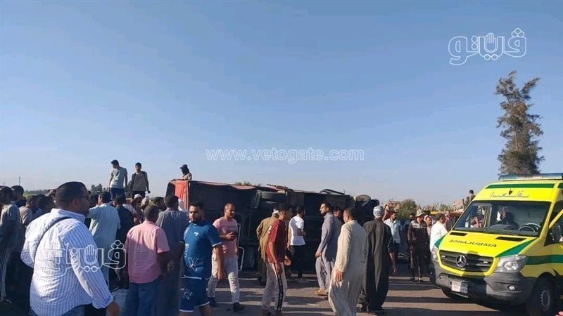  تصادم أتوبيس وسيارة
