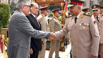 السيسى ينيب وزير الدفاع للمشاركة فى إحياء الذكرى الـ 55 لرحيل عبد الناصر