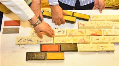 نوعان من الطوب المازيكو، محافظ أسيوط يشيد بابتكار محلي يختصر الوقت ويخفض التكاليف