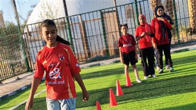 تنفيذ المشروع القومي لمراكز تدريب الفتيات في خماسي كرة القدم بالوادي الجديد