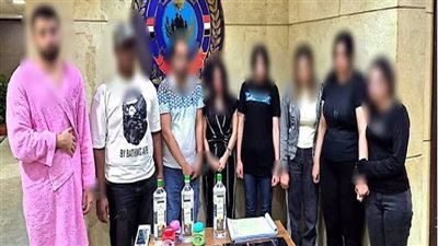 ضبط 5 سيدات و3 رجال داخل نادٍ صحي لممارسة أعمال منافية للآداب بالتجمع