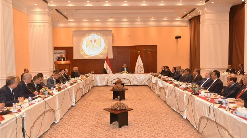 خلال الاجتماع مع