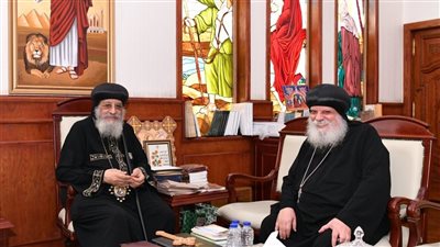 البابا تواضروس يتلقى تقريرا عن الخدمة في إيبارشية جرجا