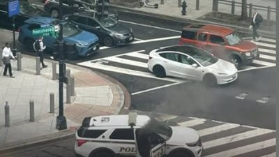 إعلام أمريكي: اندلاع حريق بسيارة شرطة قرب البيت الأبيض قبل اجتماع نتنياهو
