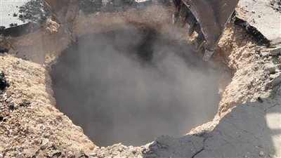 هبوط أرضى بالطريق السريع الشرقي بدار السلام في سوهاج (صور)