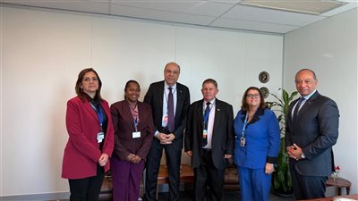 وزير الطيران يبحث مع وفد كوبا تمهيد اتفاقية للنقل الجوي وفتح آفاق تعاون جديدة