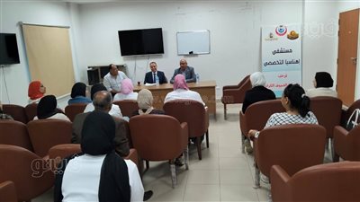  وكيل صحة بني سويف يجتمع بأطباء النساء بإهناسيا التخصصي لتفعيل برامج تنظيم الأسرة