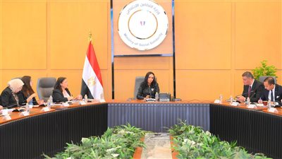وزيرة التضامن تترأس اجتماع اللجنة الدائمة للإشراف على منظومة عمل الرائدات الاجتماعيات