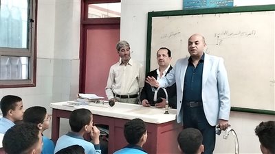 وكيل وزارة التعليم بالدقهلية يتابع الانضباط وتفعيل الأنشطة الطلابية في 6 مدارس
