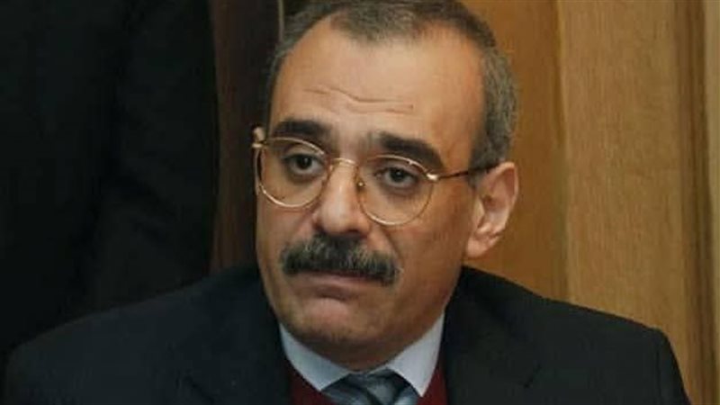 الدكتور ياسر صقر،
