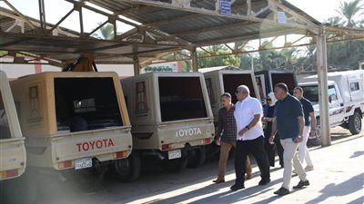 محافظ الوادي الجديد يتفقد عددا من المشروعات استعدادًا لافتتاحها في العيد القومي 