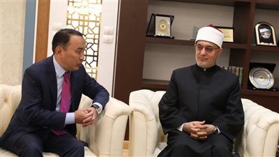 مفتي الجمهورية يستقبل سفير كازاخستان لبحث تعزيز التعاون الديني